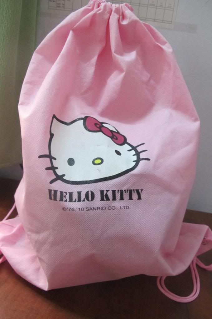 Bán lại nón bảo hiểm Hello Kitty 3/4 đầu, có kính - 1